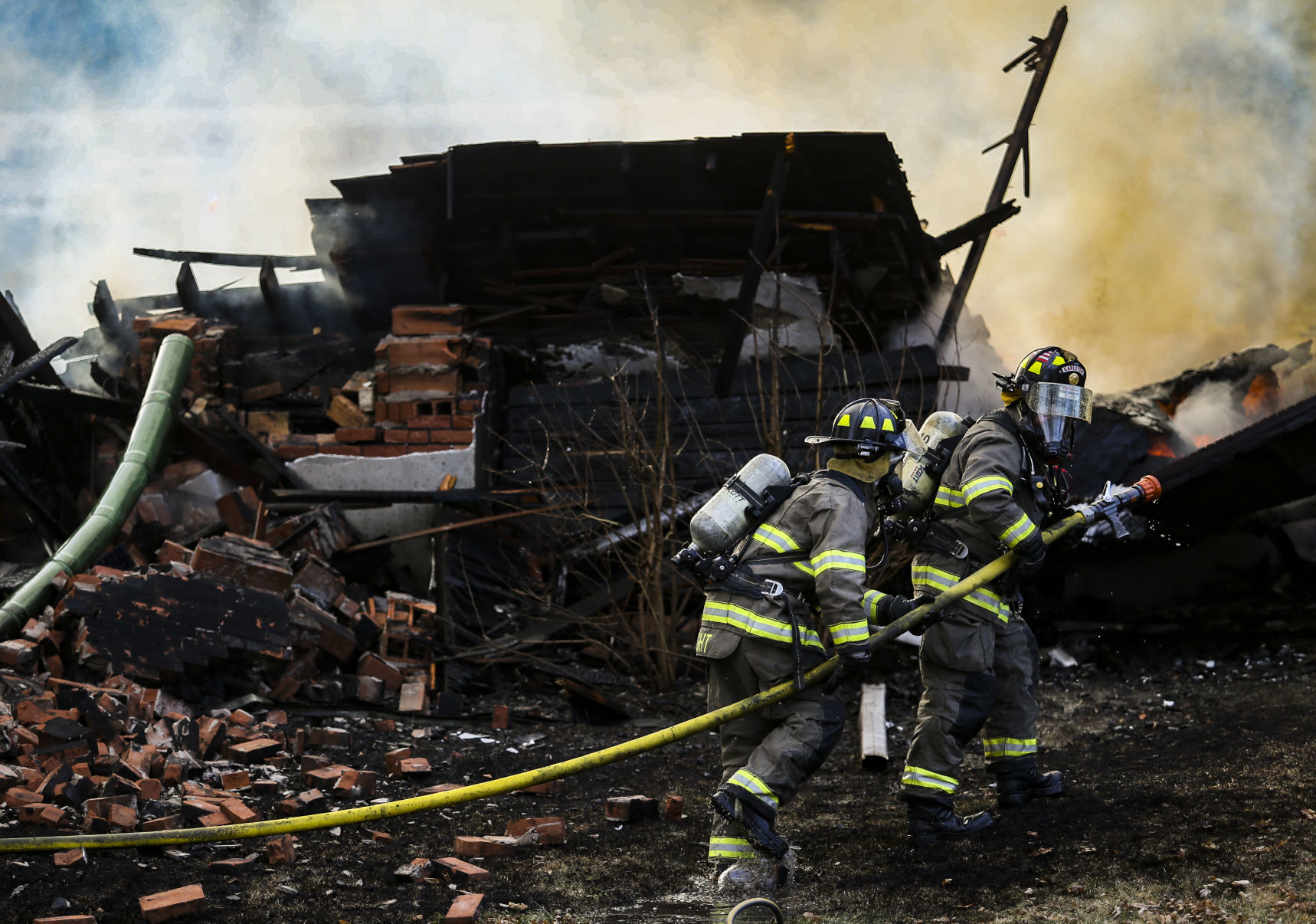 112519-house-fire-jg-04.jpg